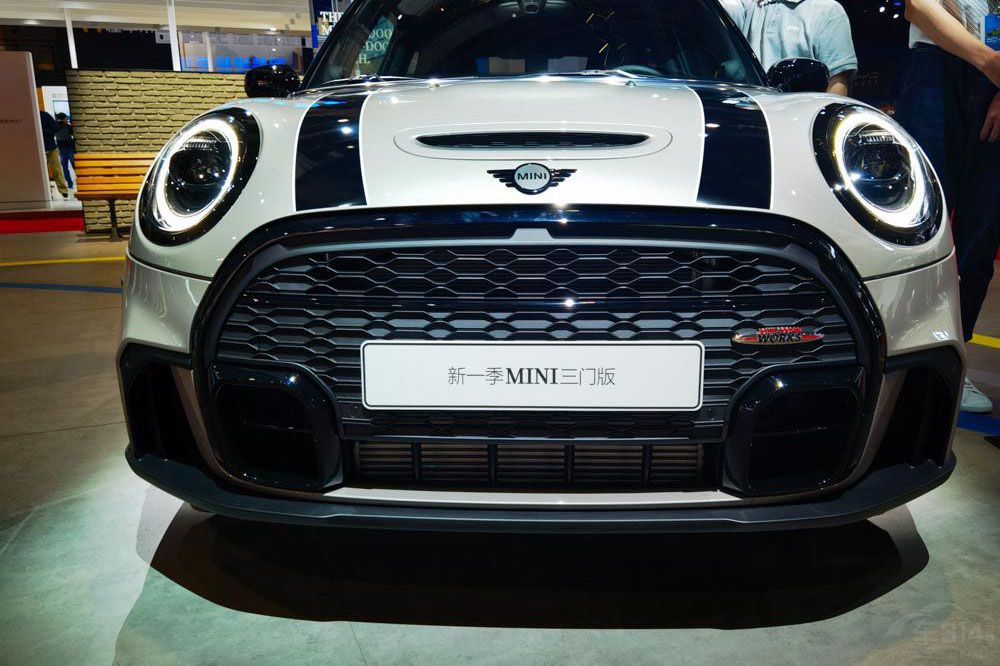 I(lng)O3+(du)MINI JCW С