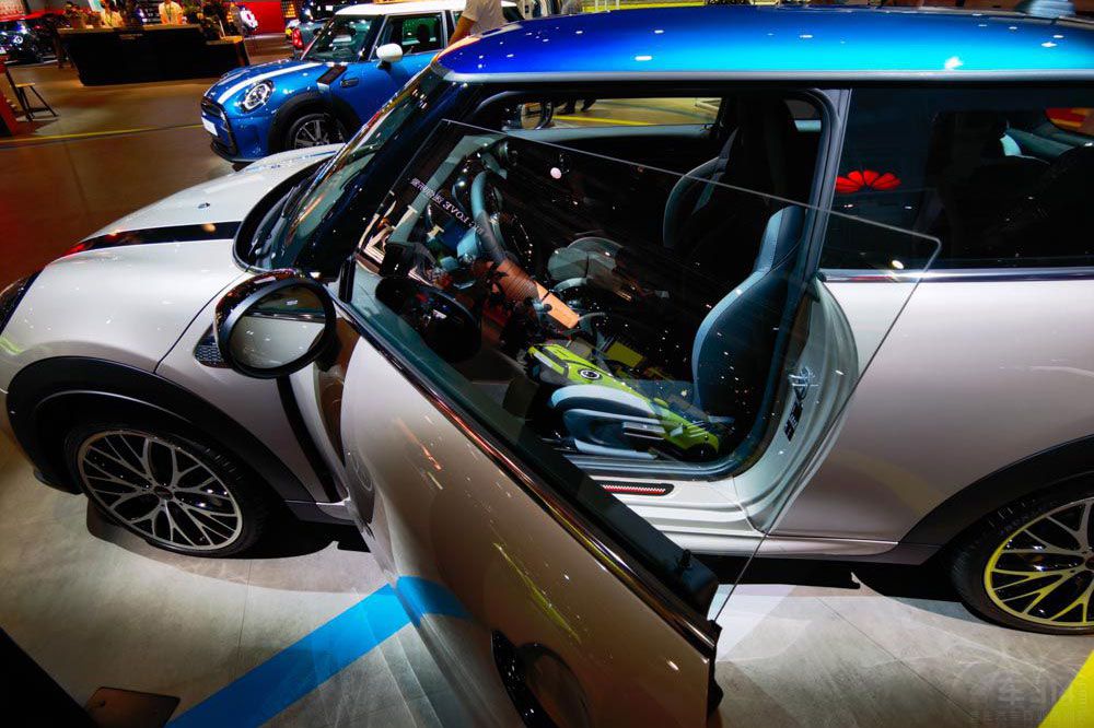 I(lng)O3+(du)MINI JCW С