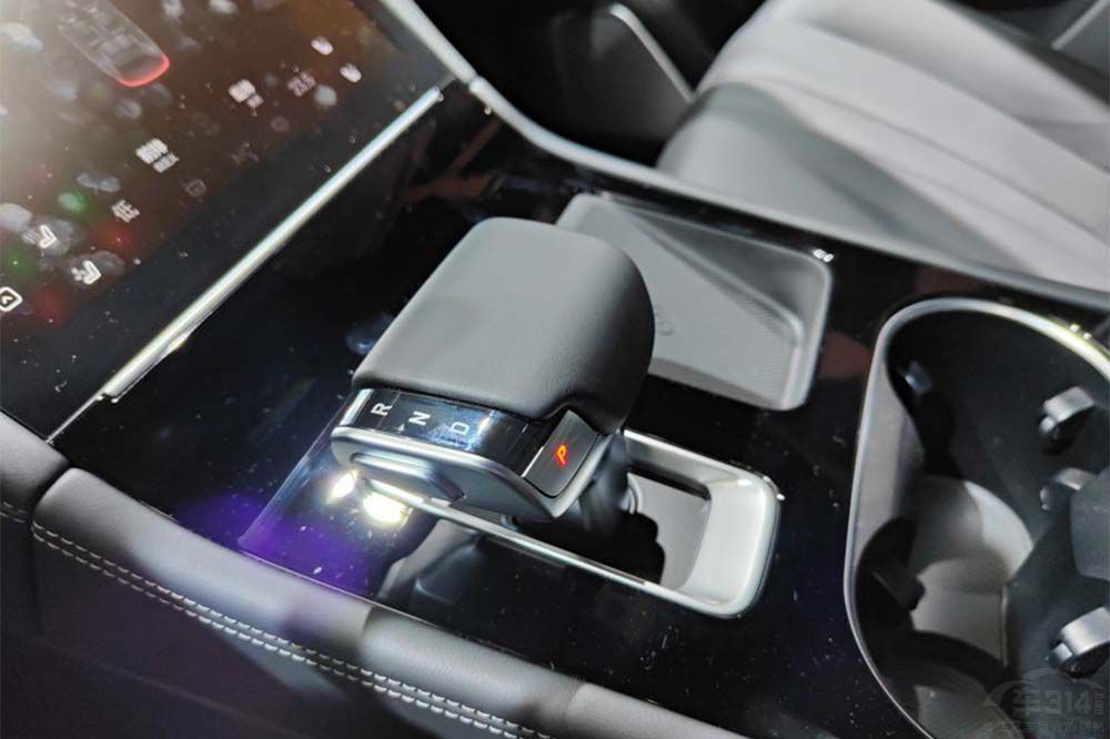 ɷ֮ ʽSUV܇x߀ǍD