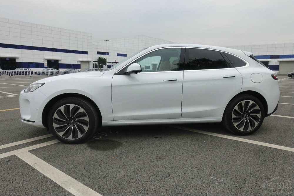 ĦDHT-PHEV M5ONExl