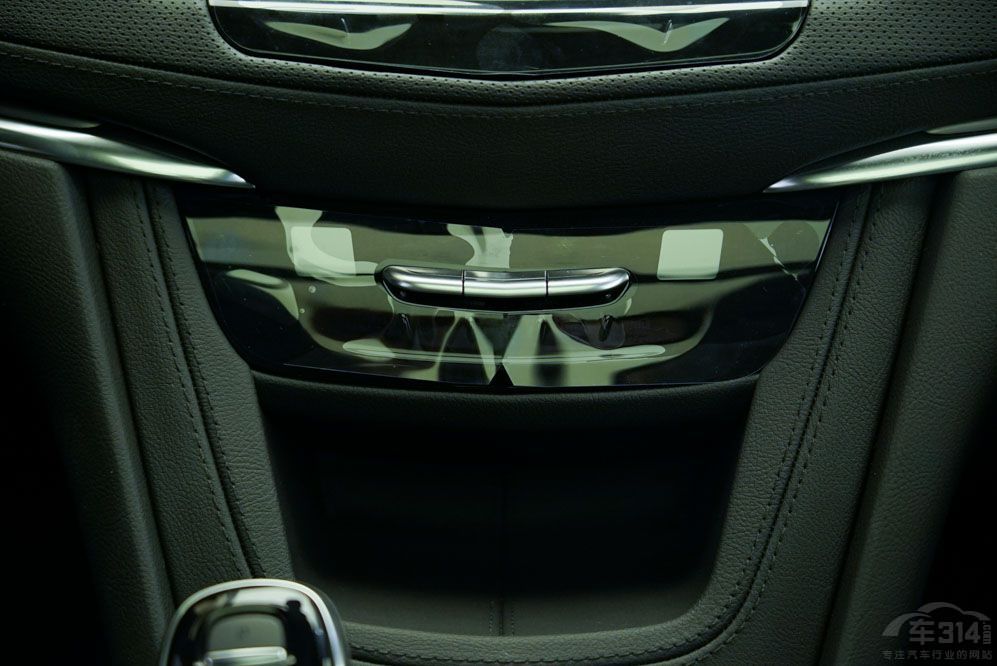 ֠XC60(du)ȄPXT5 ]