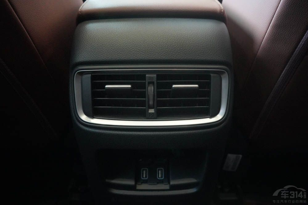 ϵcWA(du)Q XC40CR-Vôx