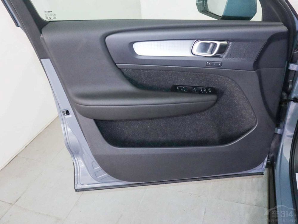 ϵcWA(du)Q XC40CR-Vôx