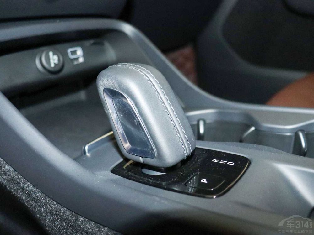 ϵcWA(du)Q XC40CR-Vôx
