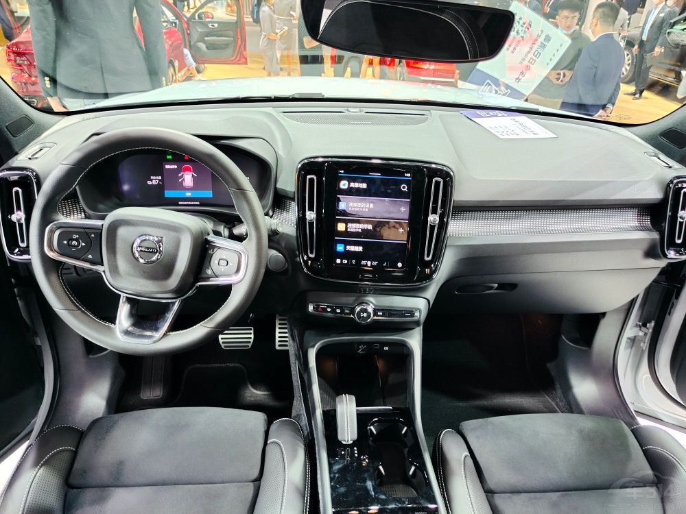ϵcWA(du)Q XC40CR-Vôx
