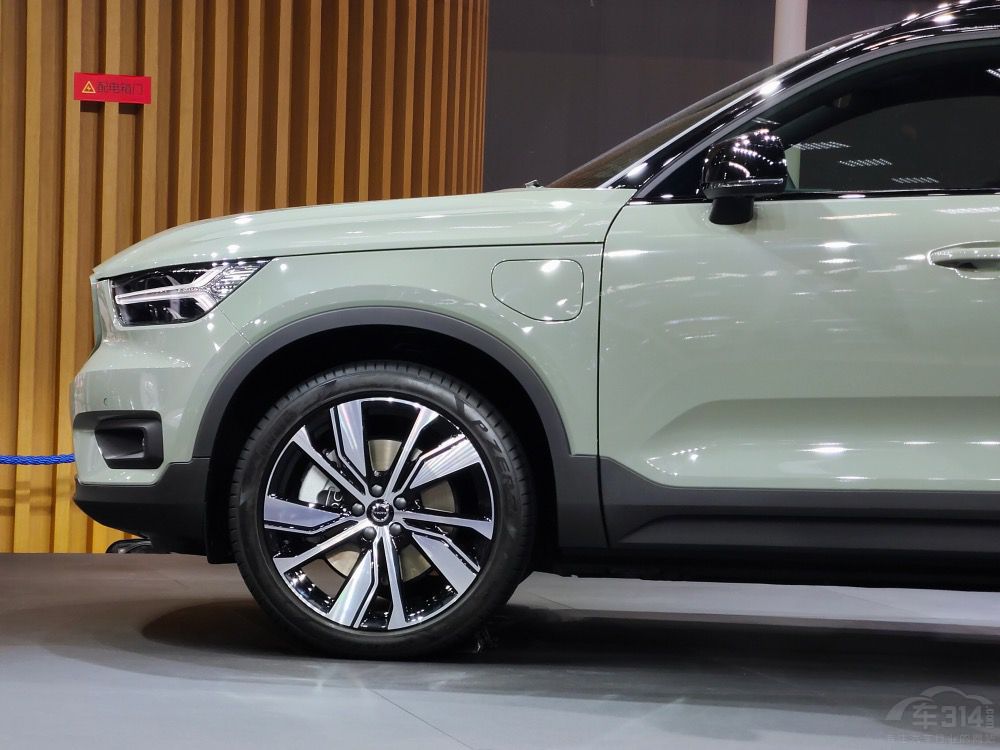 ϵcWA(du)Q XC40CR-Vôx
