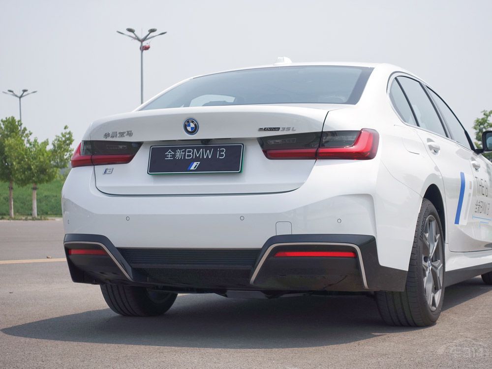 Model 3r㲻i3զx