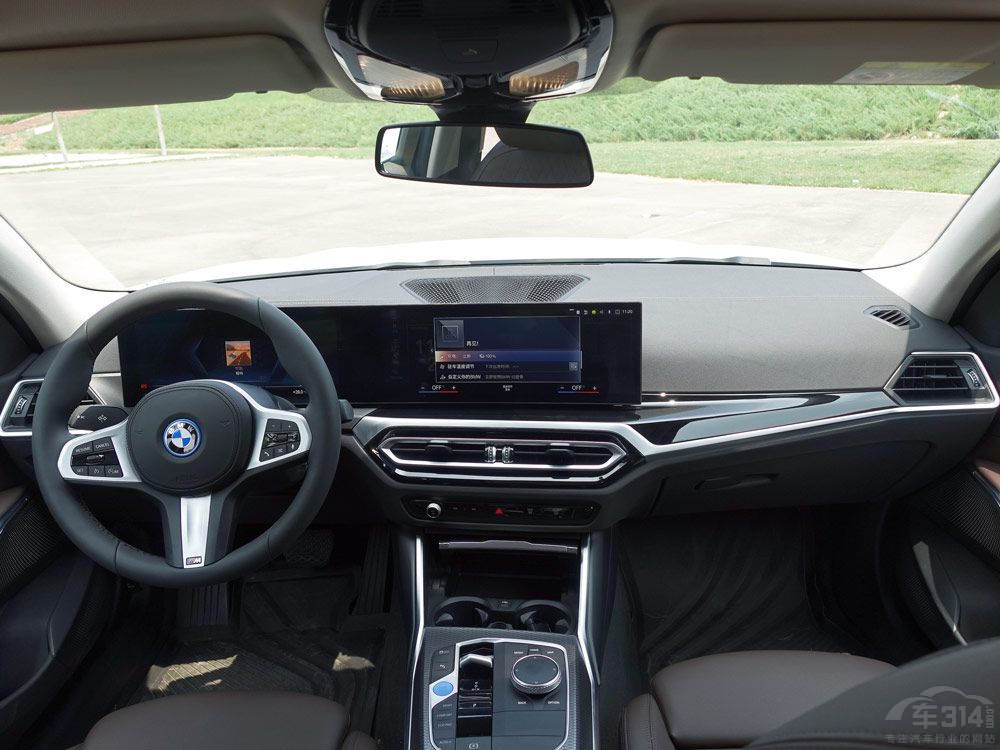 Model 3r㲻i3զx