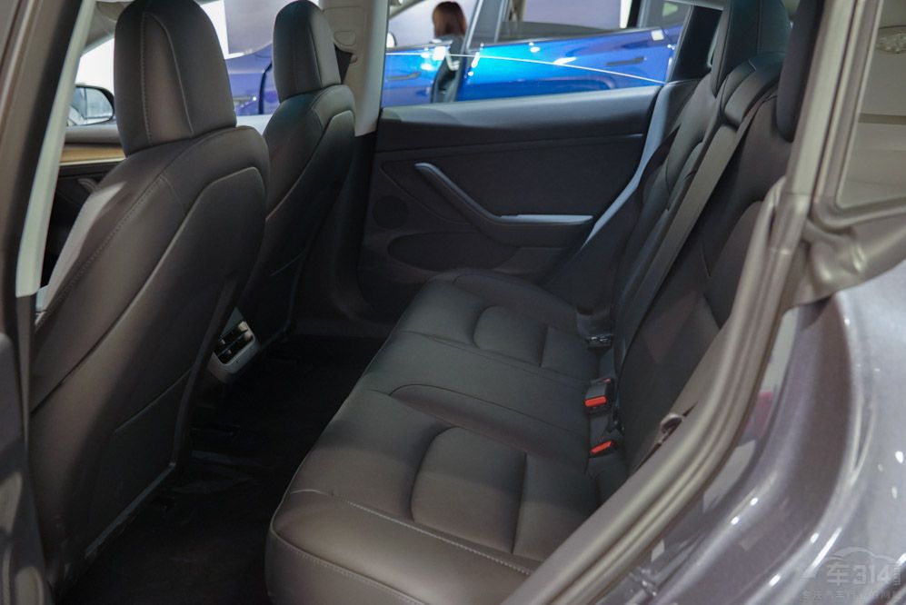 ˹Model 3ϚWW؈ l