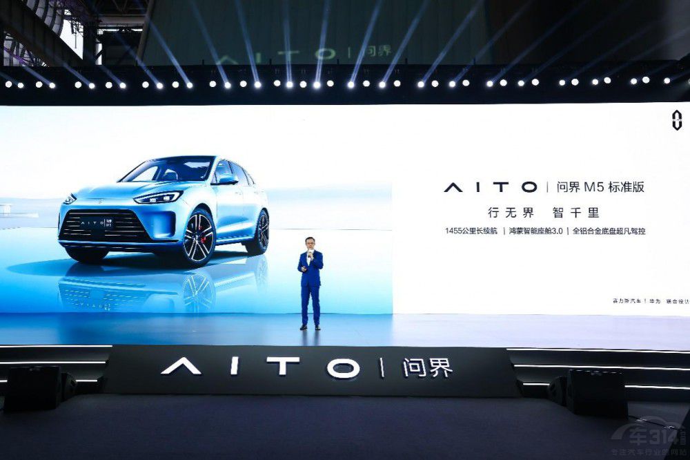 SUV AITOM5˜ʰۃr