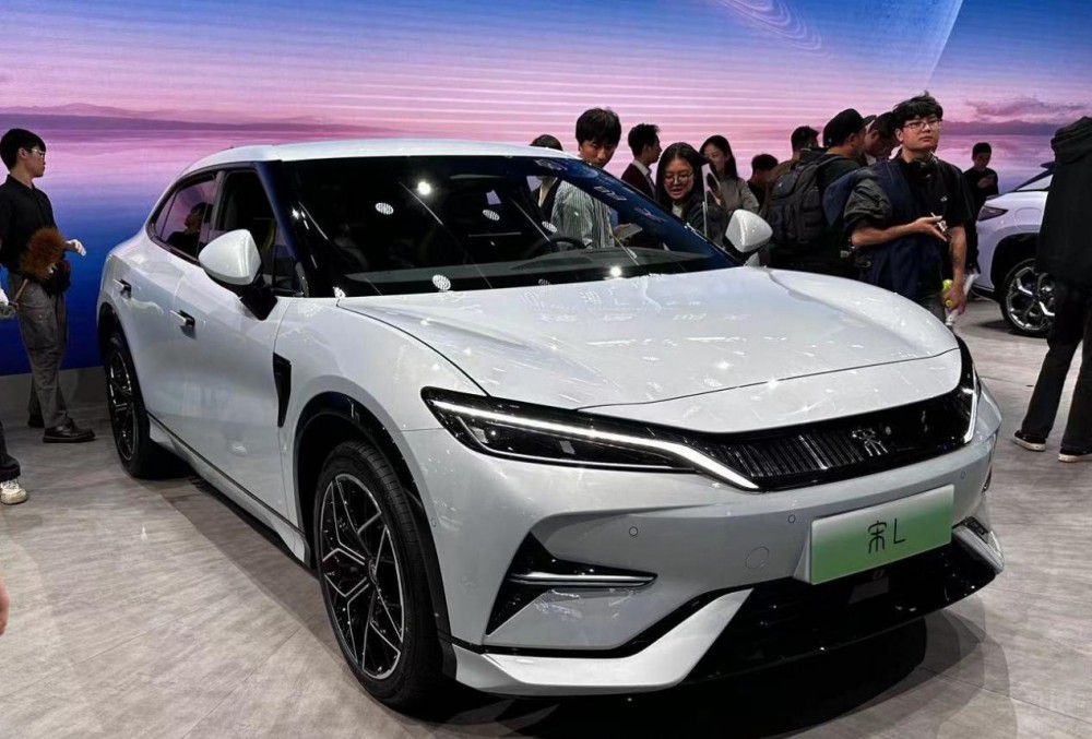 ȁLI(lng) 2023V܇չa(chn)SUVPc