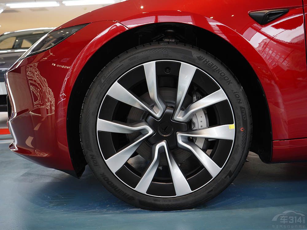 Model 3ǽS7 lǼI܇֮