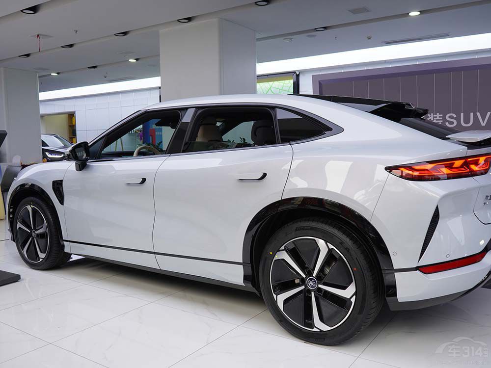 Pc2023ذSUV ǼLS6N