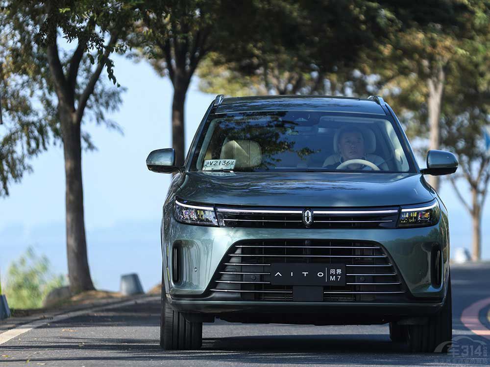 30fԪ(ni)SUV M7bbI(lng)
