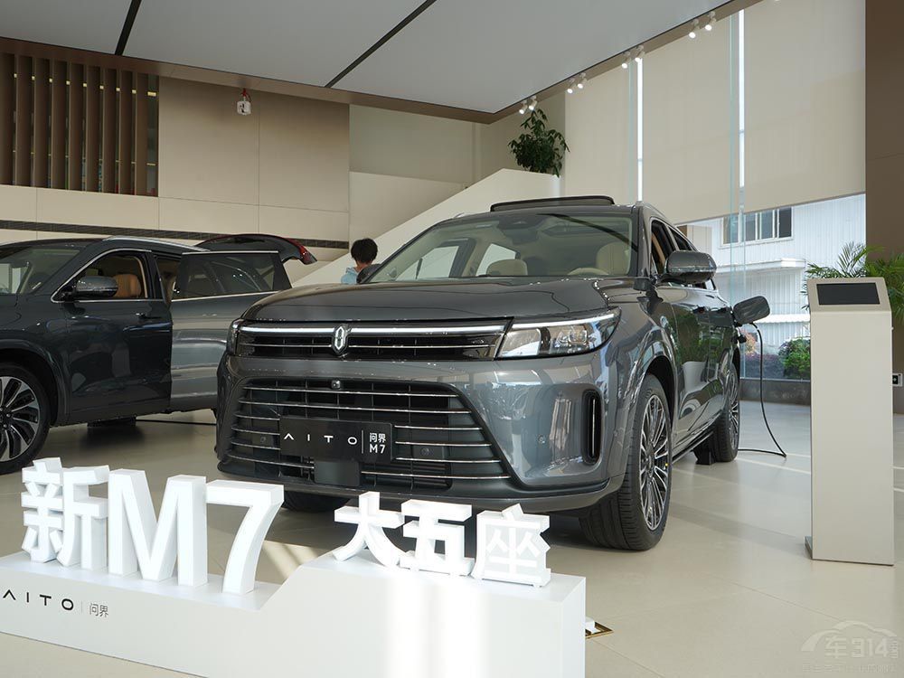 30fԪ(ni)SUV M7bbI(lng)
