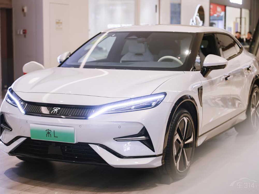 A(y)20fIa(chn)SUV