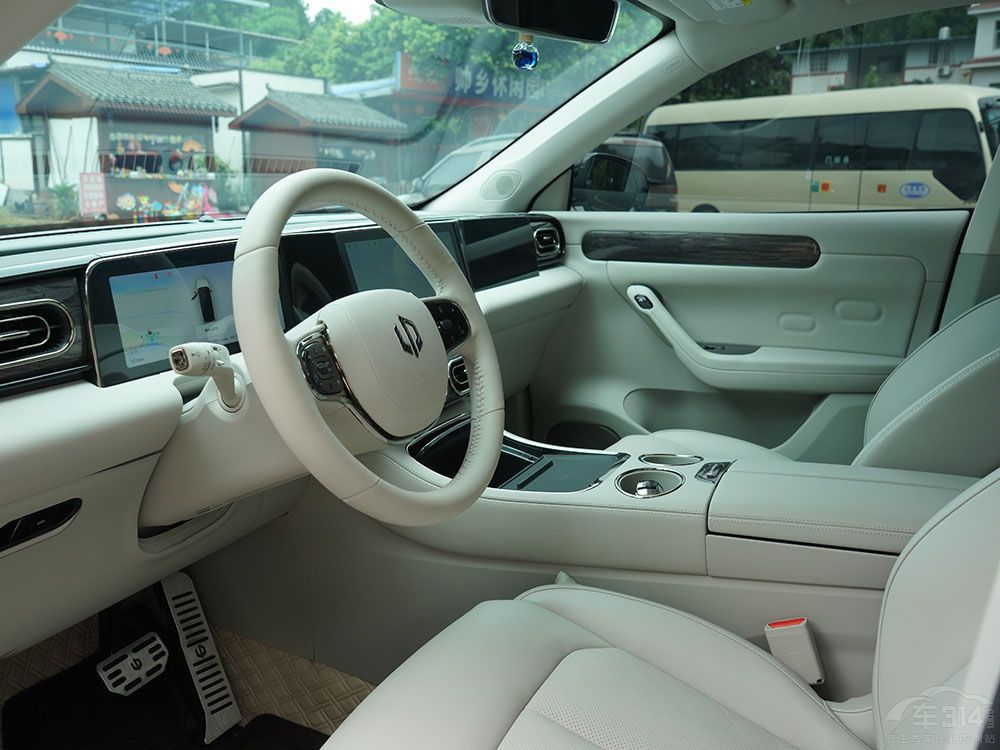 SUV {(ln)S7C11m(x)]
