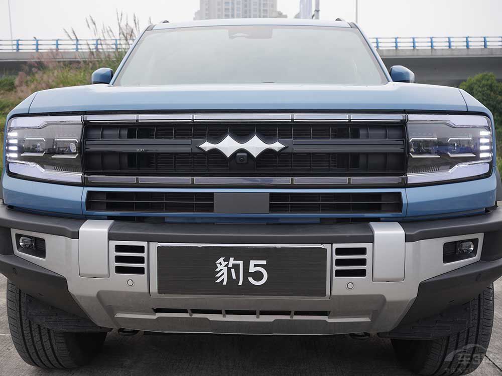 ӲSUV̹400 Hi4-Tȷ̱5