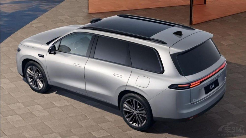 Pc15fSUV