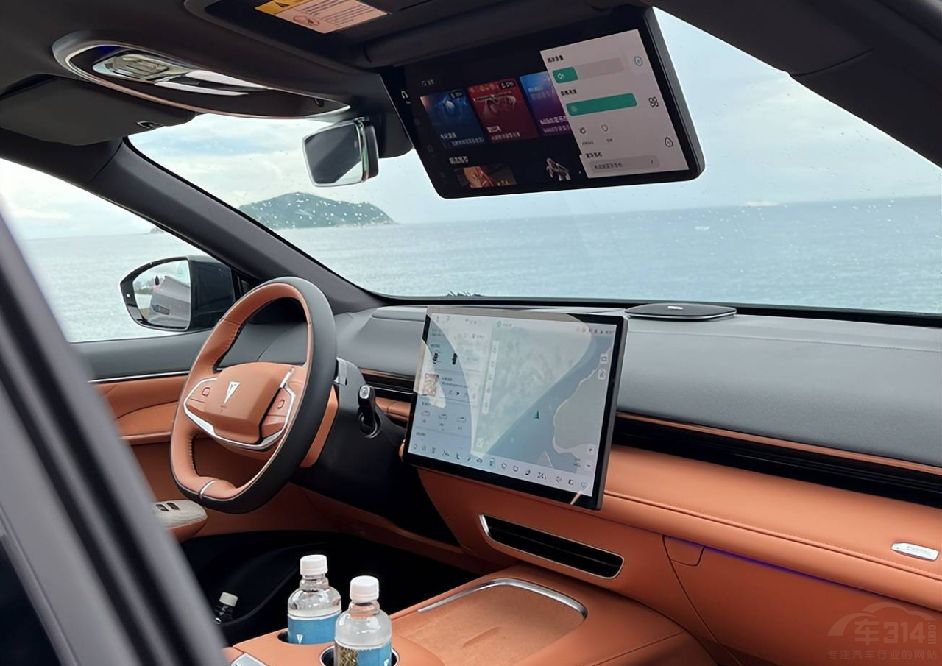 аModel Y {(ln)S7¶xSUV