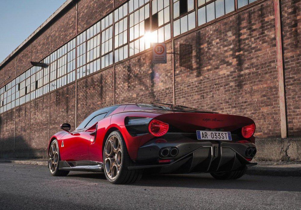 F(xin)Ϳ_ܚW33 Stradale
