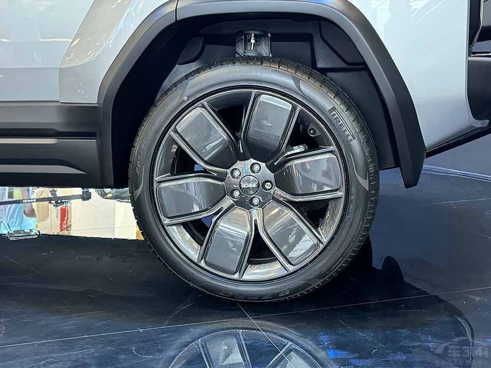 Pc10fԡSUV܇ͣ䡰ﵡ