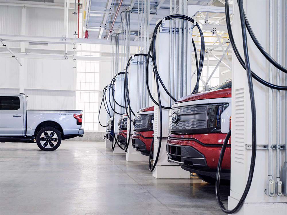 ؼ늄ƤF-150 LightningʽͶa(chn)