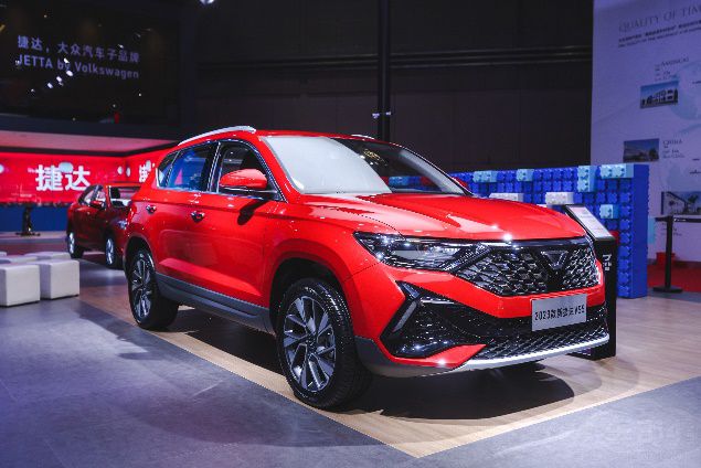 ½_(d)SUV½_(d)VS7 ABTװl(f)
