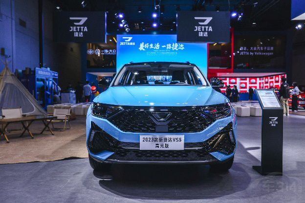 ½_(d)SUV½_(d)VS7 ABTװl(f)
