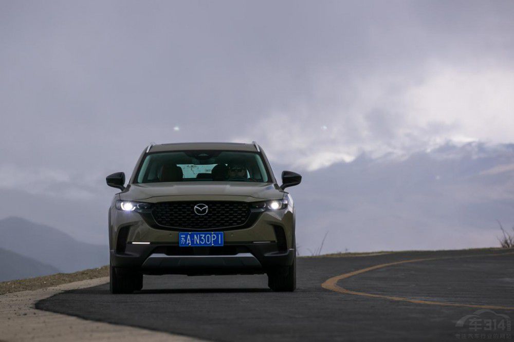CX-50Ҳۃrʽl(f) RAV4/CR-Vc