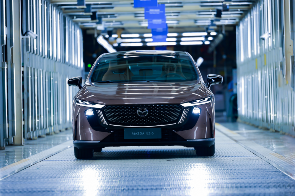  L(zhng)R_(d) MAZDA EZ-6 AM¾